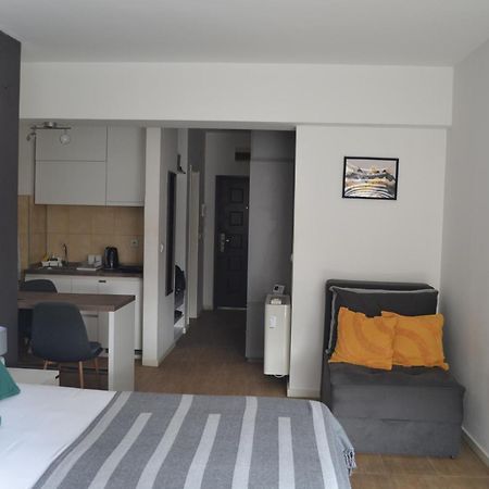 Urban Apartment Ni Buitenkant foto