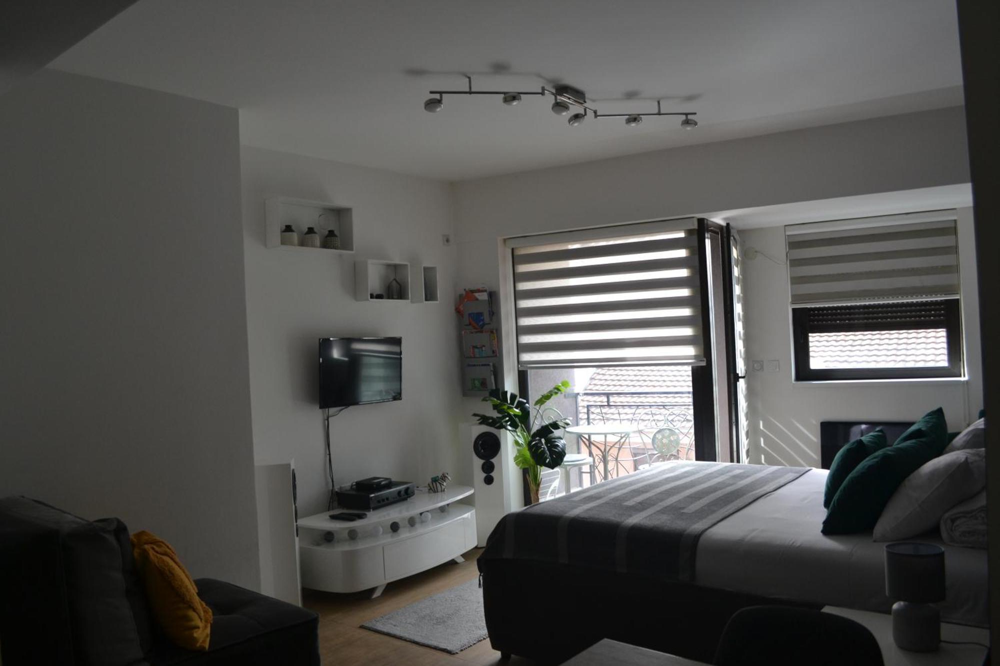 Urban Apartment Ni Buitenkant foto