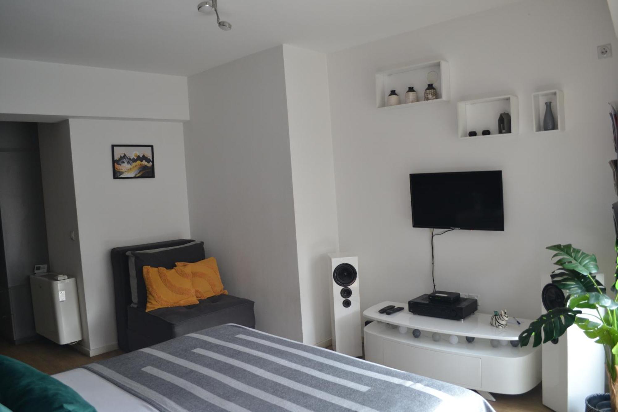 Urban Apartment Ni Buitenkant foto